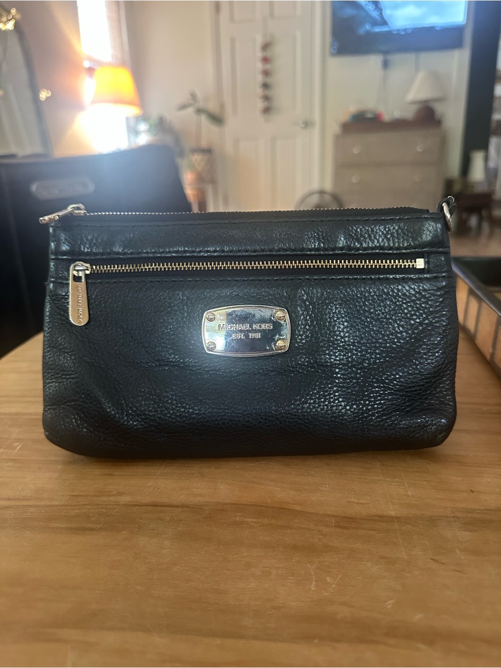Michael Kors Black Leather Wristlet no strap  with Gold Plate very clean